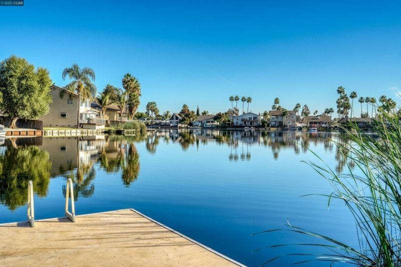 Dock Building Service